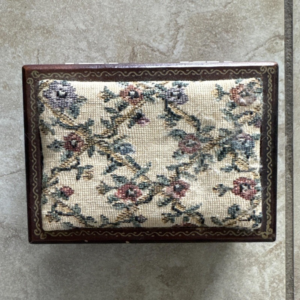 Vintage Inlaid Wood Jewelry Music Box Embroidered Floral Lid Rouge Marquetry